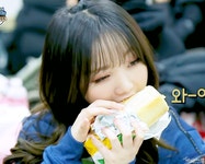 음식이 줄어들지 않는 여자 아이돌들의 먹방.gif - 인스티즈(instiz) 이슈 카테고리 음식이 줄어들지 않는 여자 아이돌들의 먹방.gif