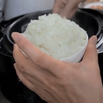 쯔양 어머니가 푸는 쯔양 밥 한 공기.gif - 인스티즈(instiz) 이슈 카테고리 쯔양 어머니가 푸는 쯔양 밥 한 공기.gif