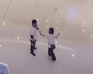 이건 못참지...gif - 인스티즈(instiz) 이슈 카테고리