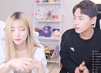 오늘자 갱플장인 만기퇴소X유혜디 합방 .gif - 인스티즈(instiz) 이슈 카테고리