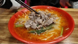 마라탕 vs 마라샹궈 본인이 더 좋아하는 것은? (feat. 꿔바로우) .gif - 인스티즈(instiz) 이슈 카테고리 마라탕 vs 마라샹궈 본인이 더... 