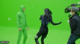 광야 CG촬영 하느라 바쁜 에스파 카리나.gif - 인스티즈(instiz) 이슈 카테고리
