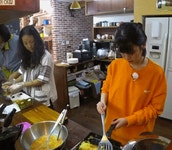 6년전 효리네 민박 속 아이유.gif - 인스티즈(instiz) 이슈 카테고리 6년전 효리네 민박 속 아이유.gif