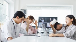 직장인보다 대학생때 돈 더 썼던 사람들 생각보다 많음 - 인스티즈(instiz) 이슈 카테고리 직장인보다 대학생때 돈 더 썼던 사람들 생각보다 많음