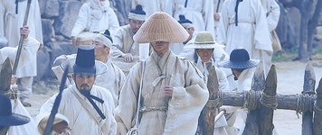 한국적인 매력을 보여주려고 노력했다는 드라마 킹덤의 칼갈은... 한국적인 매력을 보여주려고 노력했다는 드라마 킹덤의 칼갈은 연출.gif
