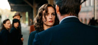 영화 피닉스 나치 강제수용소에서 얼굴이 망가져 돌아온 아내... 이슈 카테고리 영화 피닉스 나치 강제수용소에...