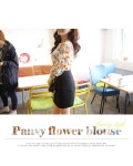 [(30%세일)(로맨틱한 플라워 패턴의 블랑~♥ 상큼한 컬러의 소매배색이 point!)펜지꽃*blouse/f8928] 피오나