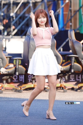 의외의 볼륨감 아이즈원 김채원 star > 연예/스포츠 > 의외의 볼륨감 아이즈원 김채원