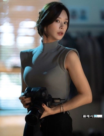 플래시24- > 연예/스포츠 > 사이즈 괜찮아보이는 배우 이주빈