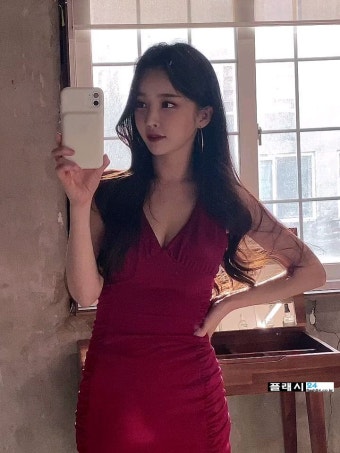 틱톡녀 한선월 집에서 편안한 슬림룩 photo > 네티즌포토 > 틱톡녀 한선월 집에서 편안한 슬림룩