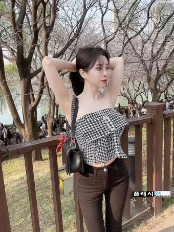bj로도 활동중인 레이싱모델 한선월 photo > 네티즌포토 > bj로도 활동중인  레이싱모델 한선월
