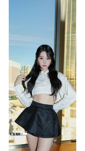 플래시24- > 연예/스포츠 > 와~ 르세라핌 허윤진 몸매 이쁘네요 플래시24- > 연예/스포츠 > 와~ 르세라핌 허윤진  몸매 이쁘네요