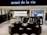 “귀엽고 사랑스러운 것 싫어하는 사람 있나요 아크메드라비가 잘되는 이유죠” “귀엽고 사랑스러운 것  싫어하는 사람 있나요 아크메드라비가... 