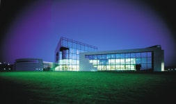 ‘자라’, 쇼핑백 유상판매...환경 프로젝트 투자 ‘자라’, 쇼핑백 유상판매...환경 프로젝트 투자 