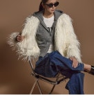 셀럽들의 선택, DINT - E3667 레터링 탑 셀럽들의 선택, DINT