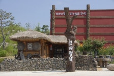   느티나무그늘아래 캠핑장