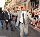 외방커뮤니티 > 헐리우드 > 영화 <샌 안드레아스> LA 프리미어