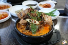 치맥연탄불고기감자탕또치맥부대찌게먹는사진