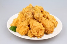 난 무조건 치킨 시켜먹으면 후라이드로 먹는데 | 유머 게시판 | 루리웹 모바일