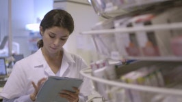 CU Female Pharmacist Working In Pharmacy 스톡 동영상 비디오 4897982 - Shutterstock