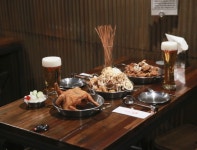 치킨학교(가든점) : 【【 꿀직장 】】 평일/주말 남녀홀서빙 모집/ 시급8,000원 - 알바선진국 [알바천국] 서울 송파구 / 치킨학교(가든점)... 