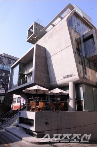 장동건-고소영 커플 결혼하면 자산은 준재벌급? - 조선일보 > 문화 > 영화 장동건-고소영 커플 결혼하면 자산은 준재벌급?