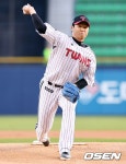[오!쎈 현장분석] 김대현, 5⅓이닝 5피안타 2자책...2승 보인다... 스포츠 > 야구 [오!쎈 현장분석] 김대현, 5⅓이닝 5피안타 2자책...2승 보인다