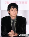[사진]강동원,여심 무장해제 시키는 외모 - 조선일보 > 연예 > 연예 포토 [사진]강동원,여심 무장해제 시키는 외모