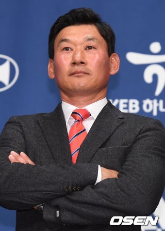 [사진]조성환 감독,'우승을 향해' - 조선일보 > 스포츠 [사진]조성환 감독,'우승을 향해'