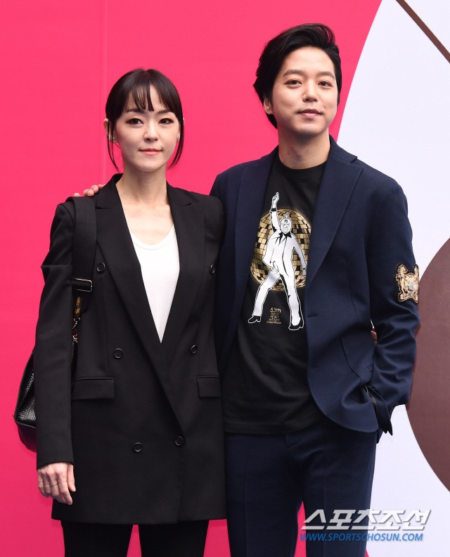 가수 김윤아, 남편 루머 해명 강남역 11억에 낙찰은 사실 아냐