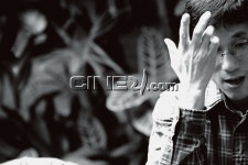 호모 루덴스, 미학자 진중권