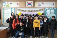   자유롭고 평화로운 반 (냠냠쩝쩝) : 소개- Classting 우암초등학교 6 - 자유롭고 평화로운 반 (냠냠쩝쩝) - 클래스팅