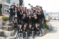   2학년 5반 더불어 살아가는 세상 : 소개- Classting 청구고등학교 2 - 2학년 5반 더불어 살아가는 세상 - 클래스팅