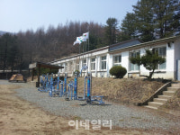 [포토]횡성캠핑장 월현분교 전경 - ▒종합 경제정보 미디어 - 이데일리▒ [포토]횡성캠핑장 월현분교 전경