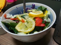 외방커뮤니티 > 요리방 > 멋이라곤 1도없는 자취냔의 꿀꿀이샐러드