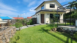 조용한 마을안 제주 올레길을 따라 들어서는 | 레드향by자미자미 스테이, 제주 (애월·협재) - 여기어때 특가