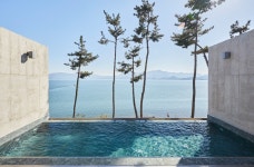 남해 여여담 - 여기어때 블랙 에디터노트