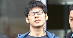 ‘PC방 살인’ 김성수 “억울하다… 치워달라는 게 잘못인가” 김성수 “치워달라 한 게 그리 큰 잘못인가 억울함 들었다”
