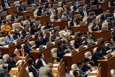대장동 50억 클럽 특검법, 국민의힘 퇴장 속 본회의 통과… 찬성 181표 | 한국일보 [속보] 대장동 특검, 국민의힘 퇴장 속 본회의 통과… 찬성... 
