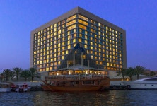 쉐라톤 두바이 크릭 호텔 & 타워 검색결과 쉐라톤 두바이 크릭 호텔 & 타워