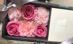 [어버이날 예약할인] 플라워 카네이션 용돈박스 | 아이디어스 - 핸드메이드, 수공예, 수제 먹거리 [어버이날 예약할인] 플라워 카네이션 용돈박스