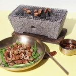 야시장에서 먹던 바로 그 맛! 장인숯불막창 - NEW ME HOTTRACKS 야시장에서 먹던 바로 그 맛! 장인숯불막창