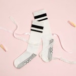 워너핏(WANNAFIT) 클래식삭스 - 필라테스 / 요가 삭스 White/Black Stripe - 15,000원 | 무신사 스토어