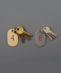 캔디 디자인 엔 웍스(CANDY DESIGN & WORKS) LUNAR CALENDAR PLATE KEY TAG 12 TYPE - 27,000원 | 무신사 스토어 - 셀렉트숍