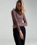 모스트더블유엠(MOSTWM) poloneck T (Beige) - 39,200원 | 무신사 스토어 - 셀렉트숍 무신사 스토어 - 셀렉트숍