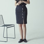 메종드이네스(MAISONDEINES) BOLD BUTTON POINT SKIRT - 128,000원 | 무신사 스토어