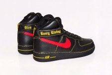 신발 | 브이론(Vlone) 첫 파리  컬렉션에서 화제가 된 나이키(Nike) 에어 포스 원-나이키(NIKE) | 우신사 스토어