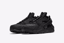 나이키(Nike) 에어허라취에 담긴 두 도시 이야기 | 무신사