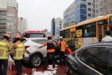 김포 고촌역 인근서 대형 교통 사고...1명 사망·15명 중경상 | 뉴스 | 뉴스/시세 - 팍스넷 증권포털