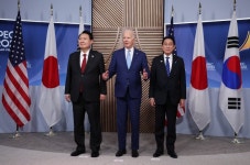 연봉 10억 줘도, 지방은 안갑니다.. 의사대란, 수가 인상이 답일까? | 뉴스 | 뉴스/시세 - 팍스넷 증권포털